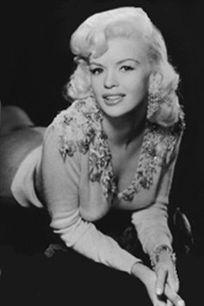 Jayne Mansfield - auf dem Bauch