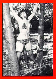 Bettie Page - an Bäume gefesselt