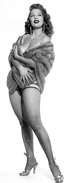 Tempest Storm - in Pelz gehllt
