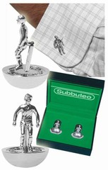 SUBBUTEO - MANSCHETTENKN�PFE FUSSBALL auf einer Pieterlen Wunschliste / Geschenkidee